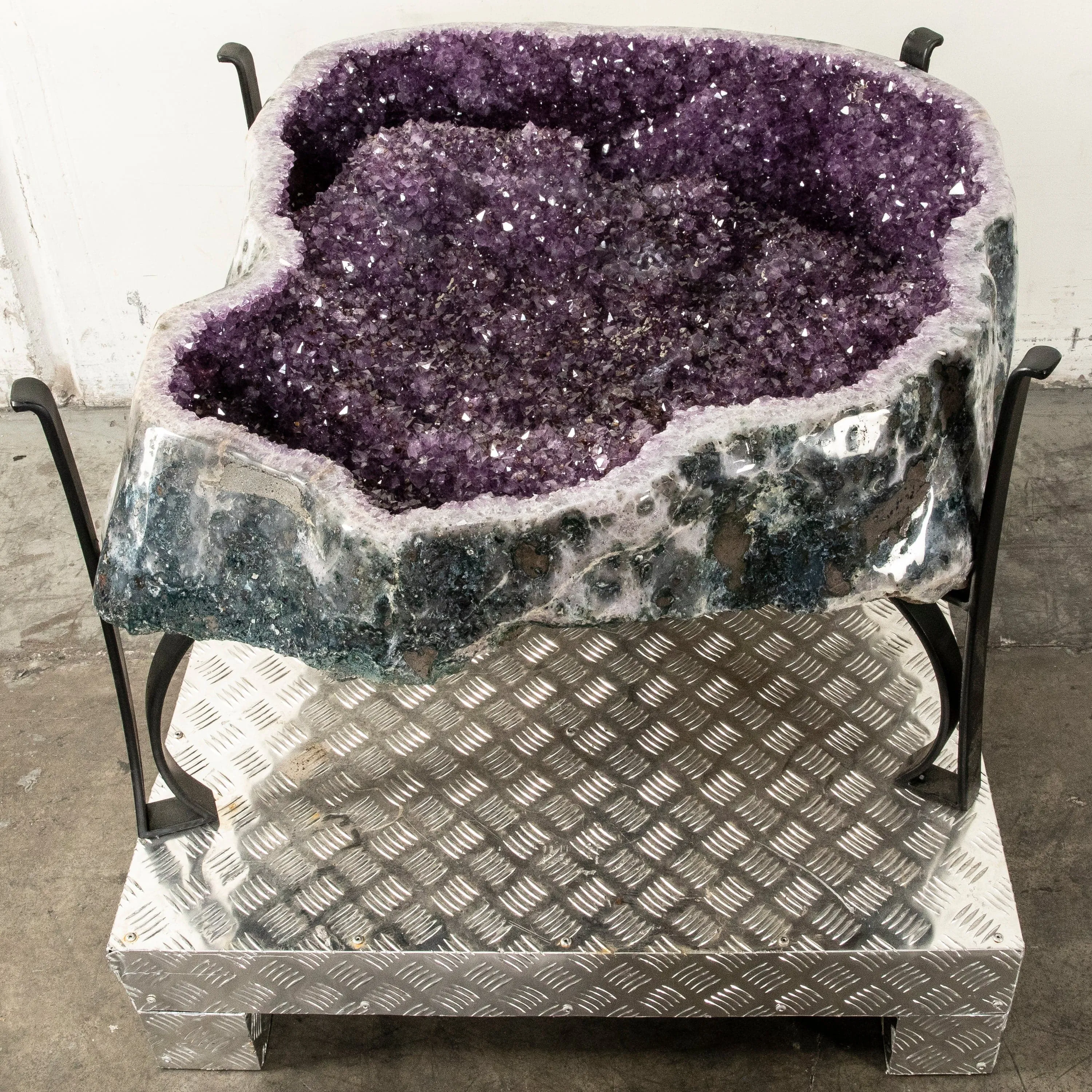 Amethyst Geode - 19 in. / 490 lbs