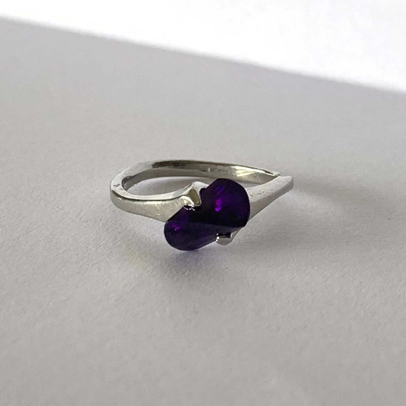 Amethyst Purple Silver Ornate Ring Size 5.5