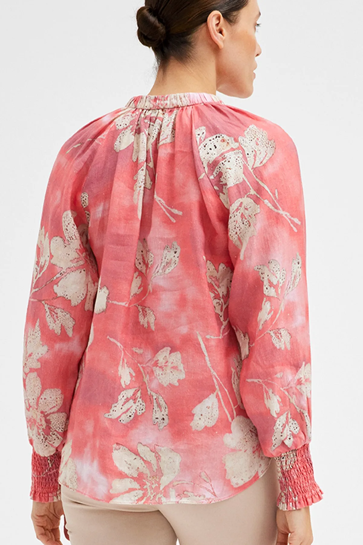 Annsofie shirt 52644 | Coral W. Beige Flower Print | Skjorte fra Gustav