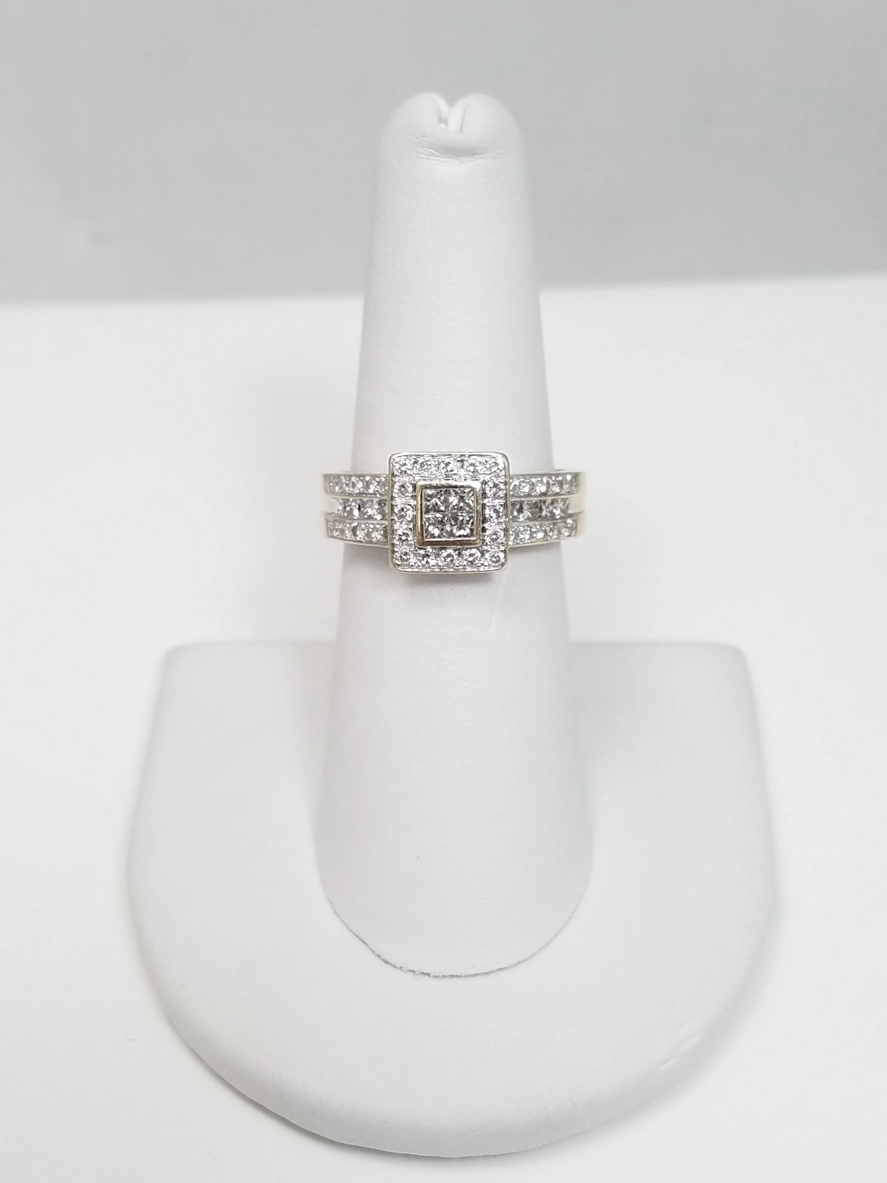 Dazzling 14k White Gold Natural Diamond Engagement Ring