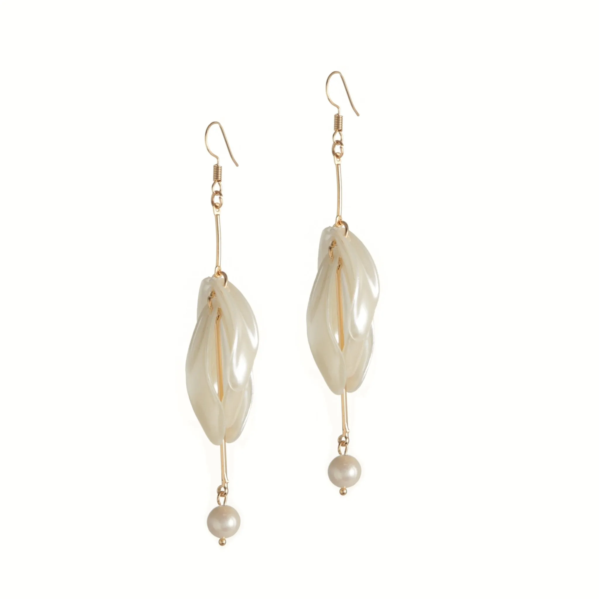 Gala elegant drop earrings with synthetic pearl highlights