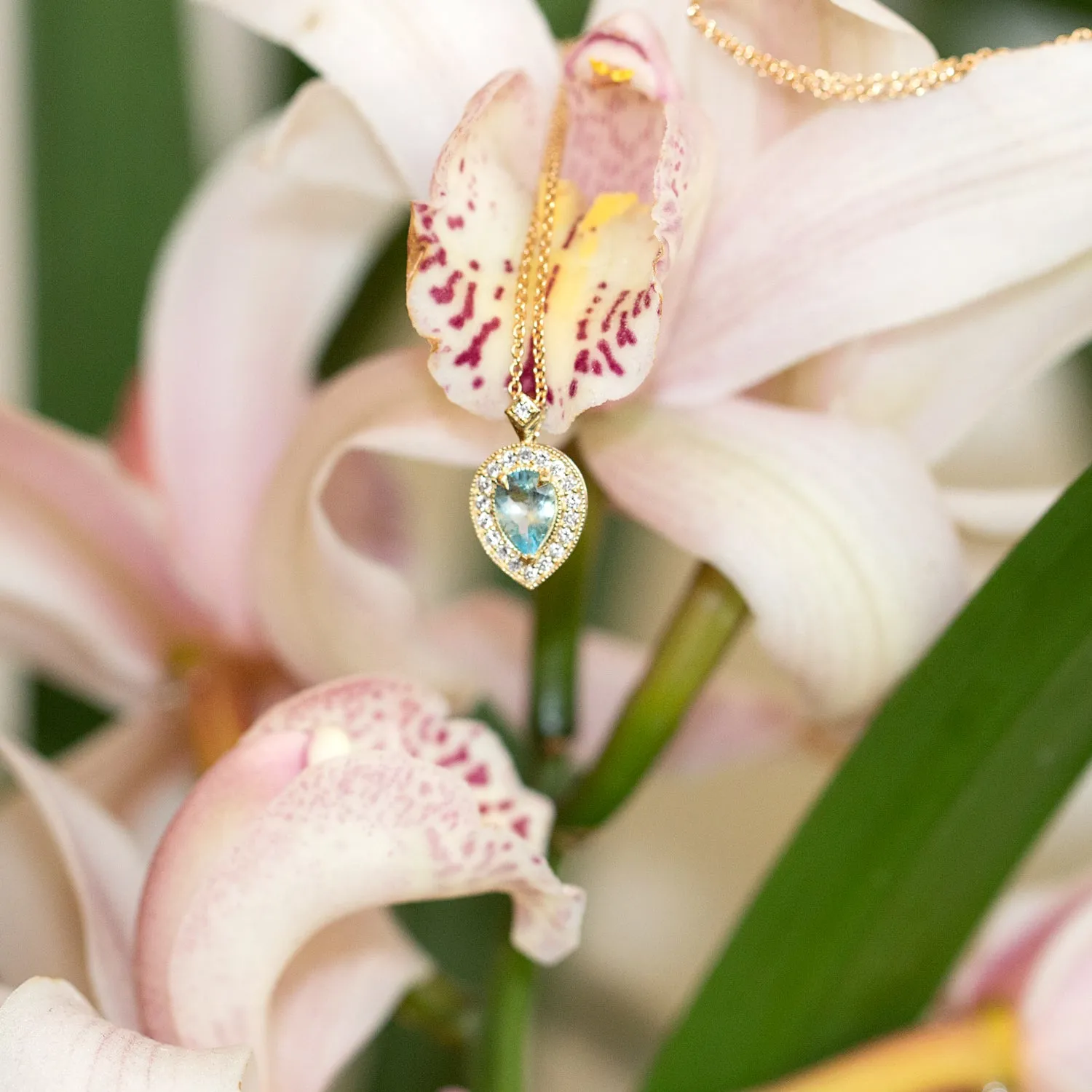 Luna Necklace With Aquamarine And Diamonds