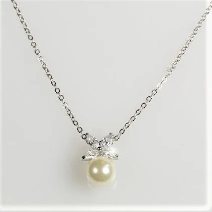 Misty Flower Pearl Pendant