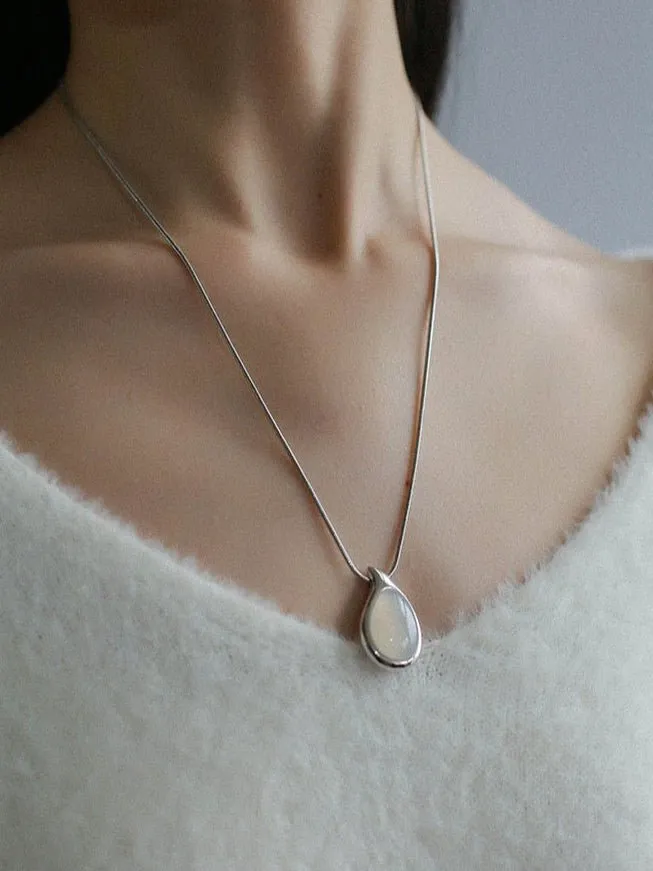 Waterdrop White Agate Red Agate Long Pendant Necklace