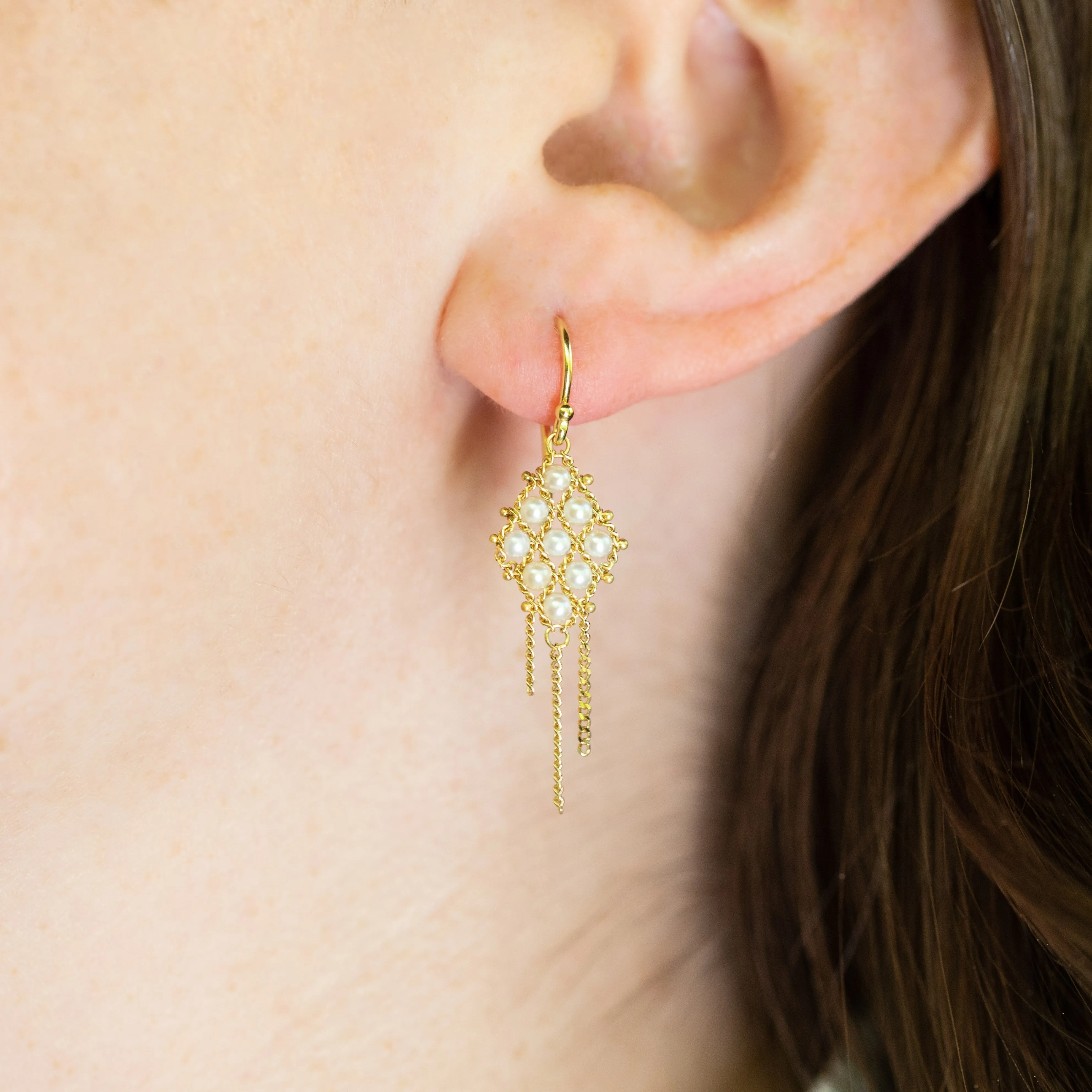 Woven Lattice Earrings in Pearl